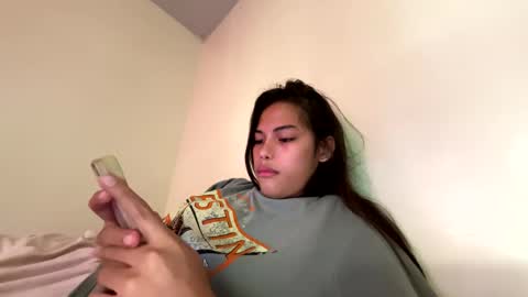 Snapshot of susaimi19 chatting on March 14, 2:06 am itsme Mathea69 online show from March 14, 2:06 am