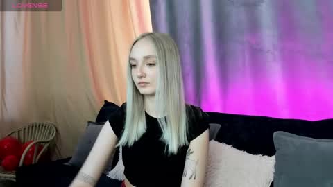 Annie online show from February 25, 4:14 am