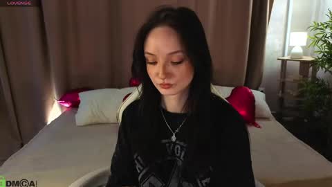 Snapshot of susan__clark chatting on May 1, 1:21 am Annie online show from May 1, 1:21 am