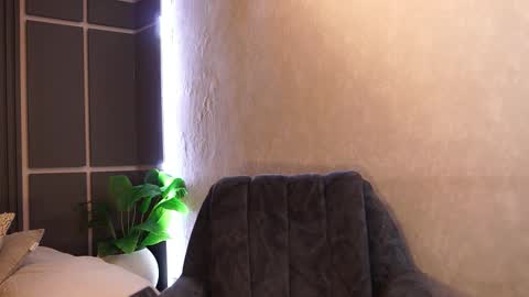 Snapshot of susan_wall chatting on March 2, 12:56 pm susan_wall online show from March 2, 12:56 pm