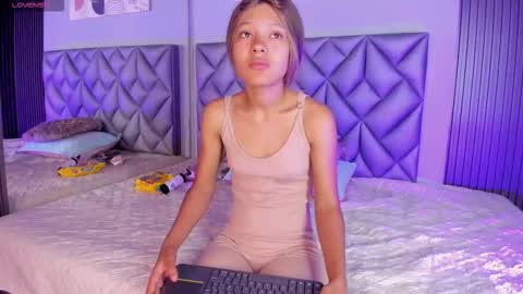 susana_sanchezz online show from February 12, 12:11 pm