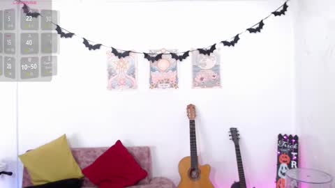 Susana hendrix    online show from October 31, 6:31 pm