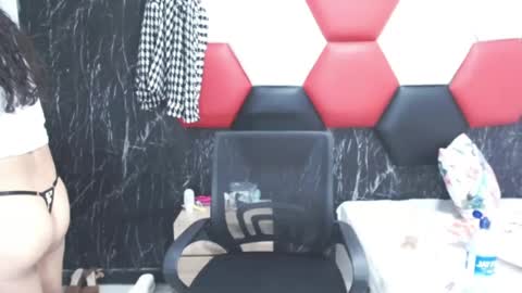 susanleroy online show from December 10, 2:59 am