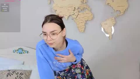 Snapshot of susannahtrojahn chatting on February 23, 3:20 pm susannahtrojahn online show from February 23, 3:20 pm