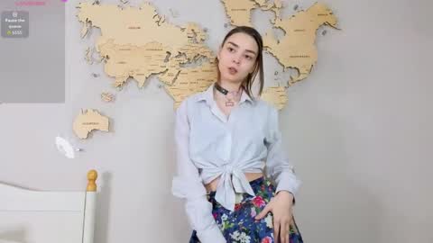 Snapshot of susannahtrojahn chatting on March 1, 3:03 pm susannahtrojahn online show from March 1, 3:03 pm