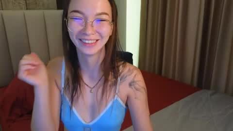 Snapshot of susannjohnson chatting on May 13, 12:30 am susannjohnson online show from May 13, 12:30 am