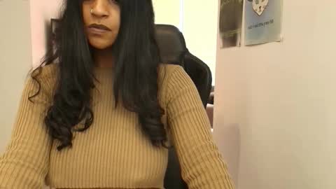 Susan Rhodes online show from December 3, 12:25 pm