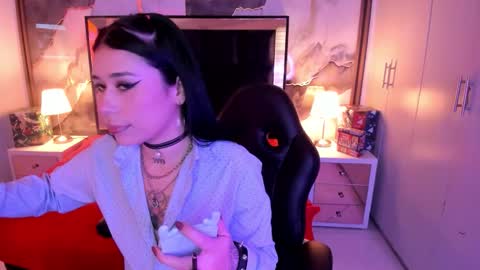 Snapshot of susanvilla chatting on January 5, 7:39 pm susanvilla online show from January 5, 7:39 pm