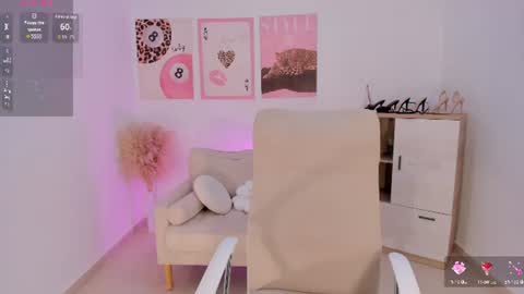 Snapshot of sussan_monroe chatting on June 26, 8:41 am Sussan Monroe online show from June 26, 8:41 am