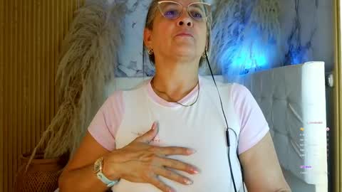 Snapshot of sussy_perez_ chatting on May 19, 3:46 am Sussy online show from May 19, 3:46 am