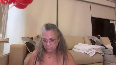 Snapshot of sussy_perez_ chatting on May 29, 5:16 am Sussy online show from May 29, 5:16 am