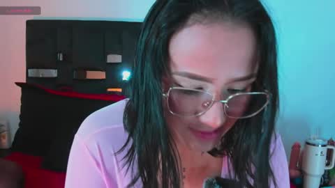 Snapshot of sussysunny_ chatting on May 27, 2:52 am Sussy Sunny online show from May 27, 2:52 am