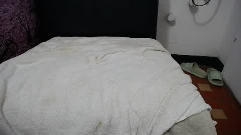 Snapshot of susy_perverttt chatting on May 18, 5:41 pm susy_perverttt online show from May 18, 5:41 pm