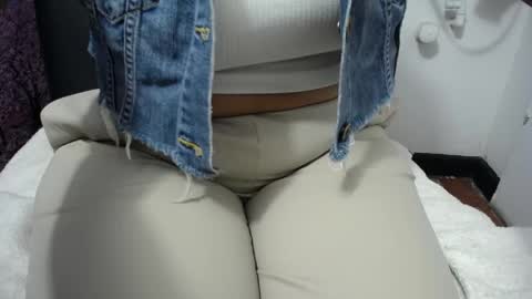 Snapshot of susy_perverttt chatting on June 7, 2:54 pm susy_perverttt online show from June 7, 2:54 pm