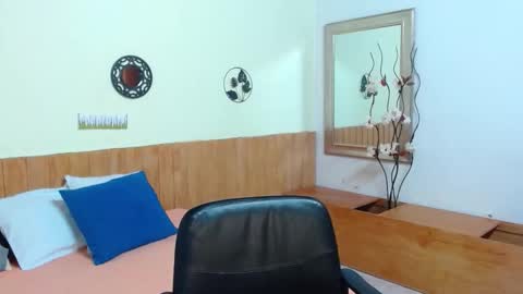 Suxxxy online show from November 12, 1:55 pm