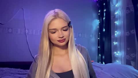 Stacy online show from April 3, 9:24 pm