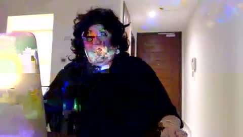 Snapshot of suzannebanci chatting on October 31, 6:31 pm My name is Sissy or more fully Suzanna Aprilia Maria Mariquita Catarina Chinita Banci. Soy una puta - que chimba ladybug online show from October 31, 6:31 pm