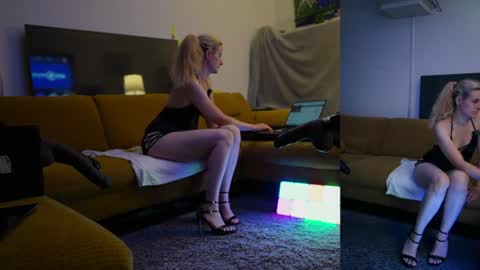 Snapshot of suzannexxxxxx chatting on July 16, 10:38 pm suzannexxxxxx online show from July 16, 10:38 pm