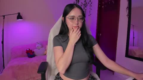 Snapshot of suzumi_ chatting on July 31, 12:54 am Jadde online show from July 31, 12:54 am