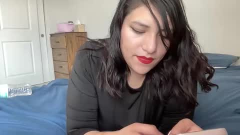 Suzy online show from April 5, 7:22 pm