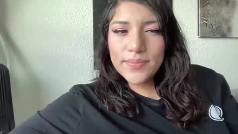 Suzy online show from April 13, 6:24 pm