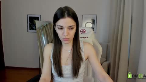 Suzy  next stream  Thursday Friday Saturday online show from February 1, 5:07 am