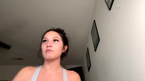 Snapshot of svtf2323 chatting on February 10, 9:04 pm SV online show from February 10, 9:04 pm