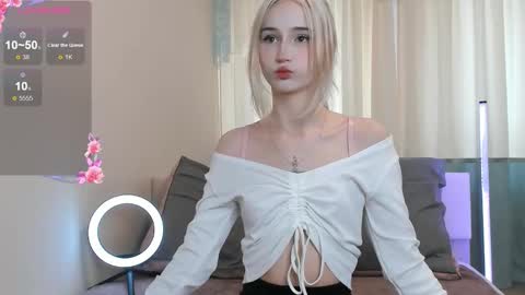 Snapshot of sw33t__berry chatting on September 22, 5:09 am l1sa spears online show from September 22, 5:09 am