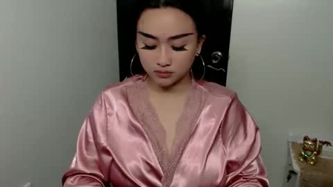 Snapshot of sw33tgirl_moaner chatting on June 2, 9:00 am Angelic Baby online show from June 2, 9:00 am