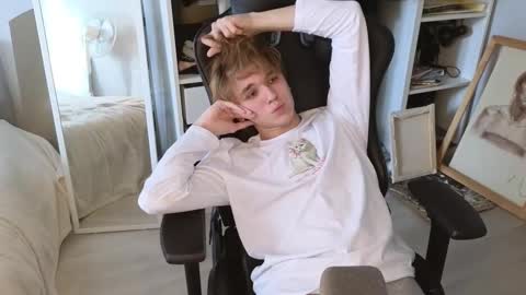 Nate 3 online show from October 8, 8:23 am