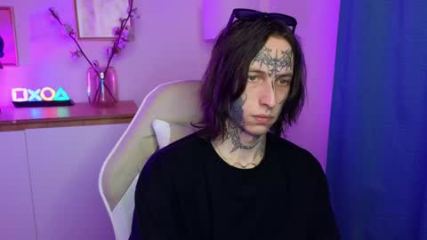 Eric online show from April 23, 9:39 pm