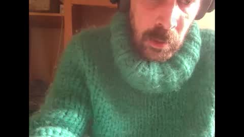 Snapshot of sweaterboy666 chatting on February 4, 11:05 am sweaterboy666 online show from February 4, 11:05 am
