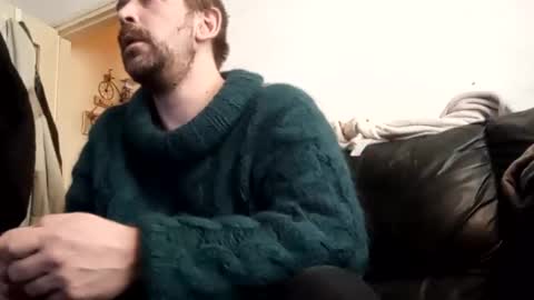 Snapshot of sweaterboy666 chatting on February 17, 10:56 am sweaterboy666 online show from February 17, 10:56 am