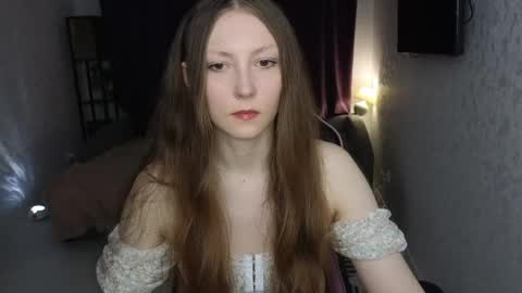 Snapshot of sweeet_lilit chatting on May 24, 10:26 pm SwitLilit online show from May 24, 10:26 pm