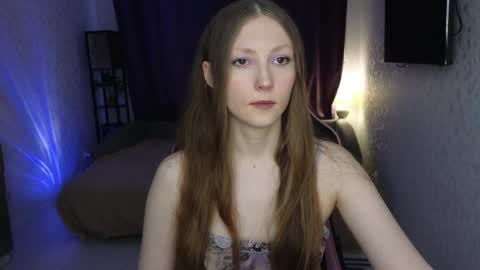 Snapshot of sweeet_lilit chatting on June 8, 6:19 pm SwitLilit online show from June 8, 6:19 pm