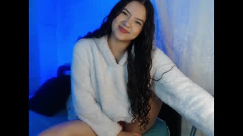 Snapshot of sweeetjolie chatting on June 10, 7:40 am Jolie online show from June 10, 7:40 am