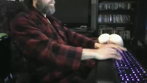 Snapshot of sweet1514 chatting on November 23, 3:45 pm sweet1514 online show from November 23, 3:45 pm