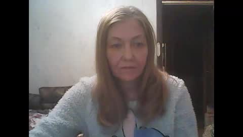 Snapshot of sweet4blonde609 chatting on February 17, 11:07 am sweet4blonde609 online show from February 17, 11:07 am