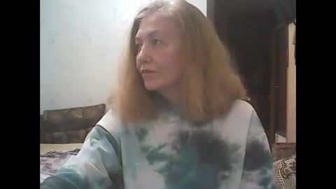 Snapshot of sweet4blonde609 chatting on June 1, 2:30 pm sweet4blonde609 online show from June 1, 2:30 pm