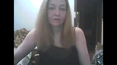 sweet4blonde67 online show from December 3, 12:14 pm