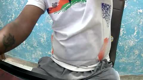 Snapshot of sweet4dream25 chatting on November 1, 7:10 am sweet4dream25 online show from November 1, 7:10 am