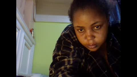 sweet52537 online show from May 4, 11:01 pm