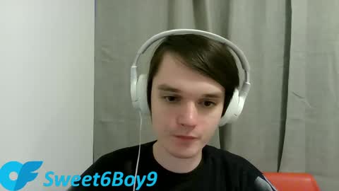 Snapshot of sweet6boy9 chatting on April 22, 7:15 pm Sweet boy online show from April 22, 7:15 pm
