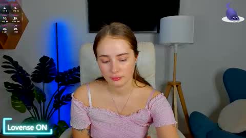 Snapshot of sweet__amily chatting on September 30, 6:18 am Sweet Amily online show from September 30, 6:18 am