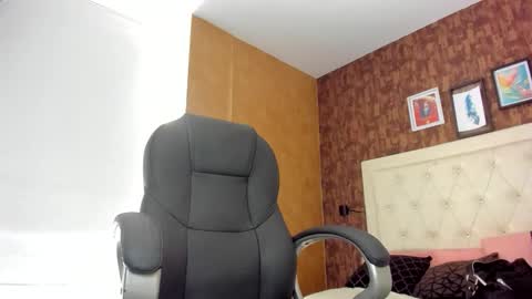 Vanessa online show from March 22, 8:01 pm