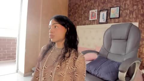 Snapshot of sweet__vanessa1 chatting on May 19, 10:05 pm Vanessa online show from May 19, 10:05 pm