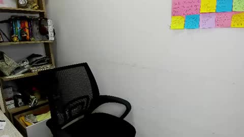 Snapshot of sweet_ailin chatting on June 9, 9:04 pm sweet_ailin online show from June 9, 9:04 pm