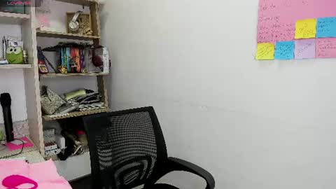 Snapshot of sweet_ailin chatting on June 11, 7:01 pm sweet_ailin online show from June 11, 7:01 pm