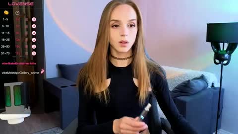 Snapshot of sweet_ali3s chatting on June 4, 1:50 pm Call me Alis online show from June 4, 1:50 pm