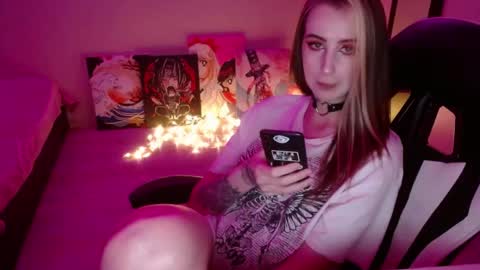 Alice online show from April 16, 6:41 pm